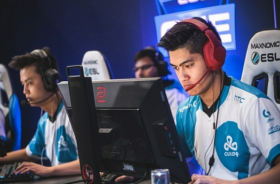 李昊桐在帕尔默邀请赛中表现出色 伯格尔领跑赛事